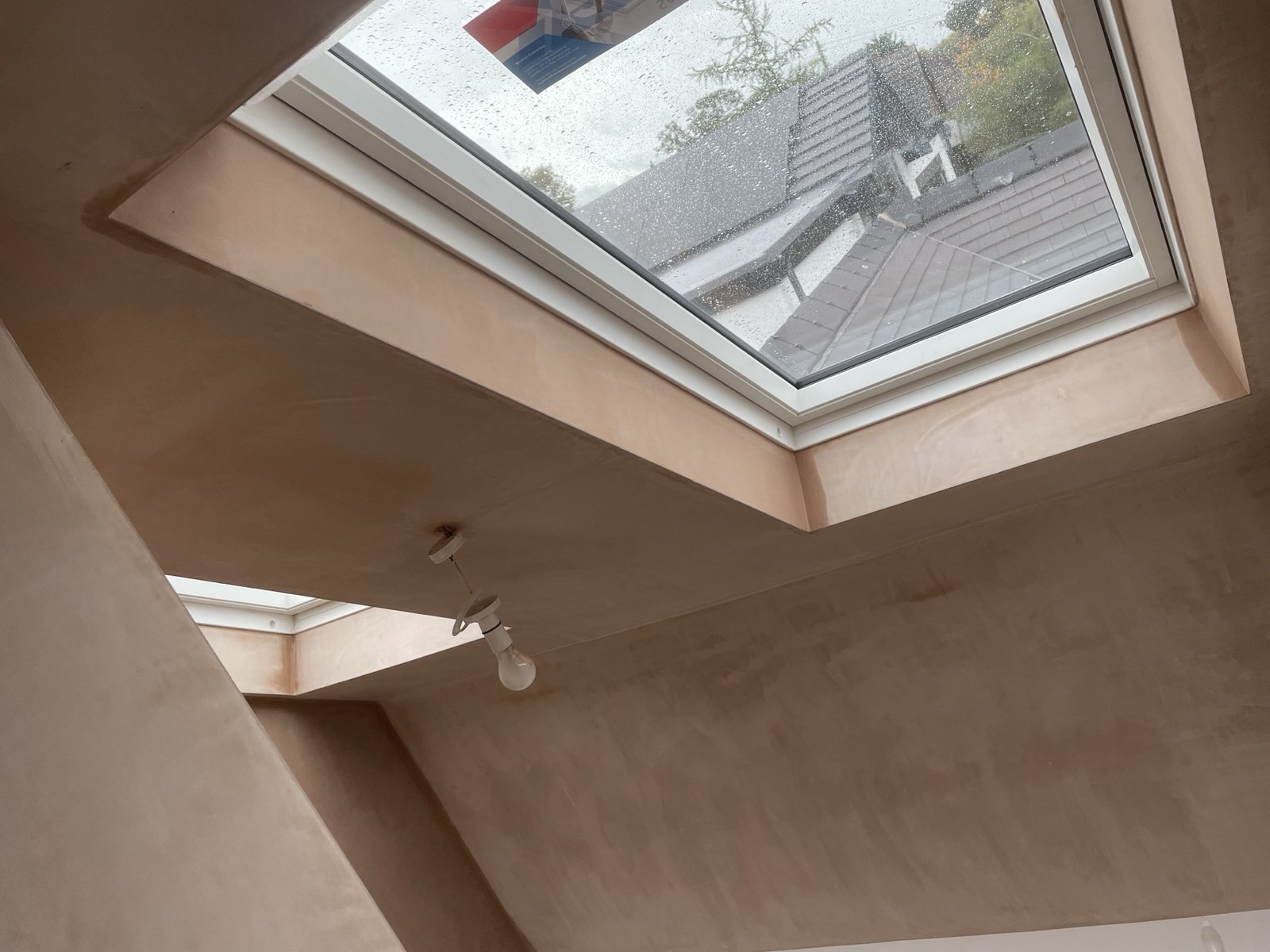 Skimmed plaster finish